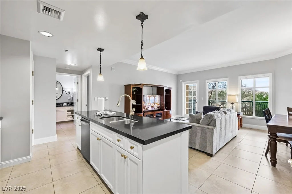 30 Strada Di Villaggio, Henderson, NV 89011