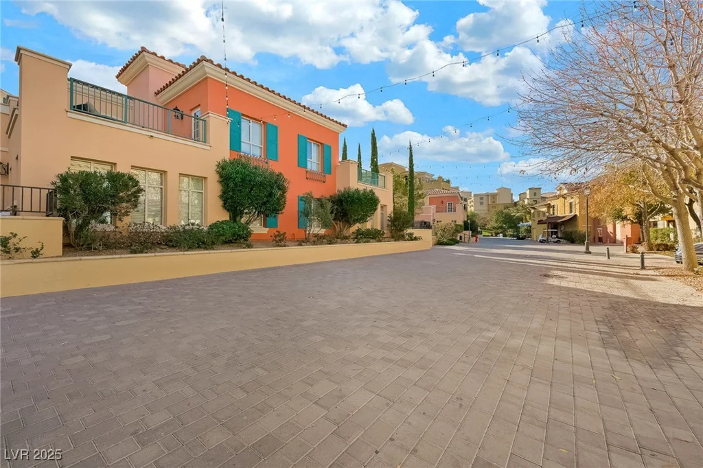 30 Strada Di Villaggio, Henderson, NV 89011