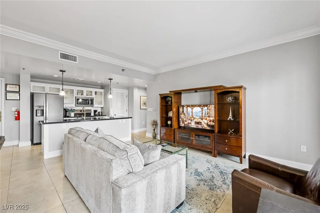 30 Strada Di Villaggio, Henderson, NV 89011