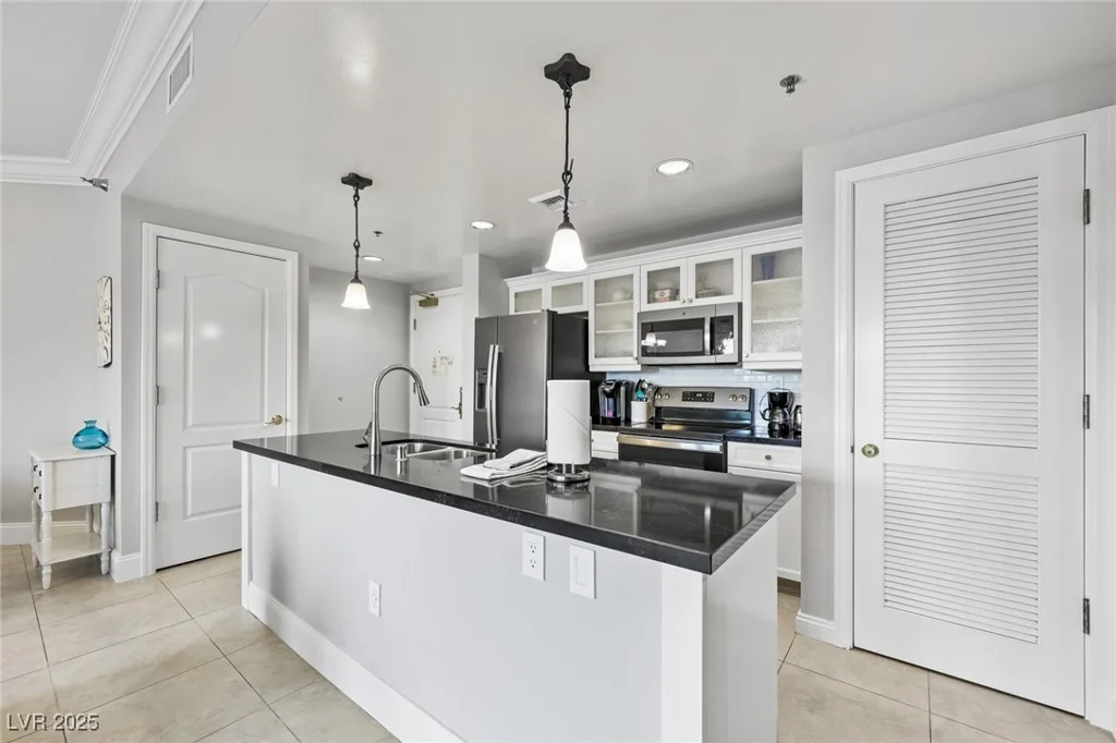 30 Strada Di Villaggio, Henderson, NV 89011