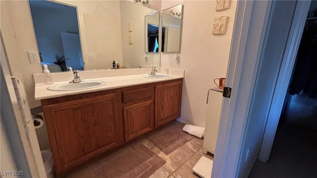5005 Whispering Spring, Las Vegas, NV 89131