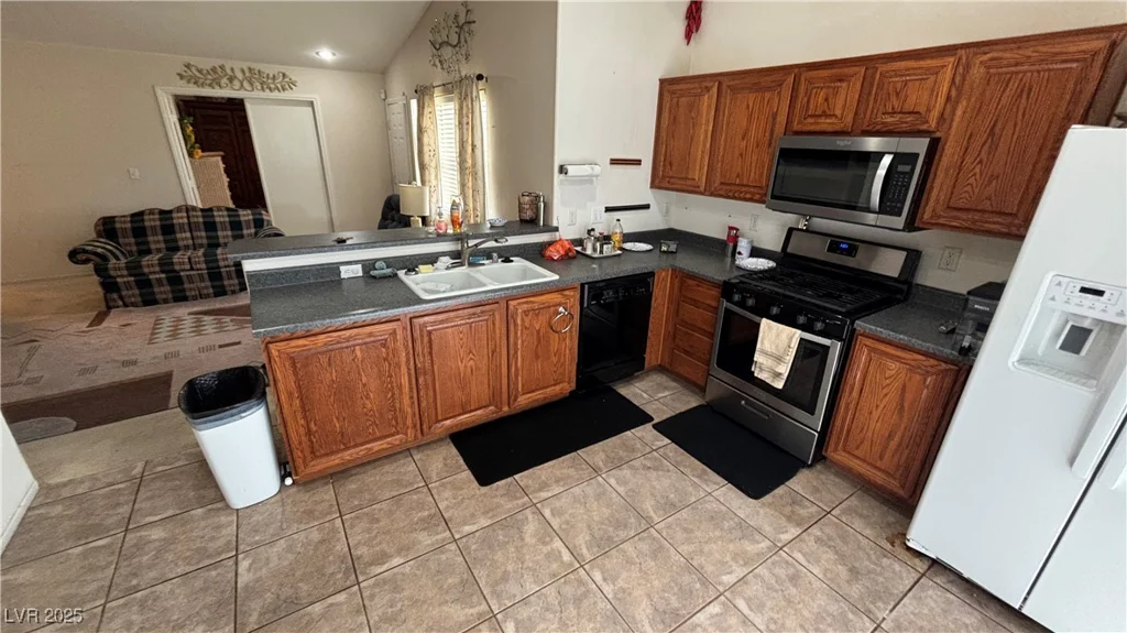 5005 Whispering Spring, Las Vegas, NV 89131