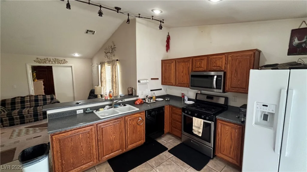 5005 Whispering Spring, Las Vegas, NV 89131