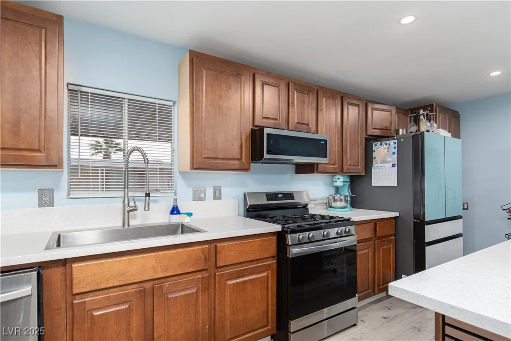 330 Sir Richard East, Las Vegas, NV 89110