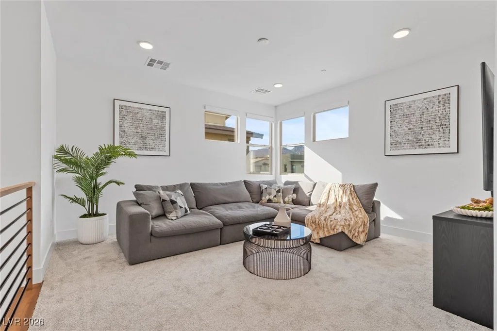 400 Crown Mesa, Las Vegas, NV 89138