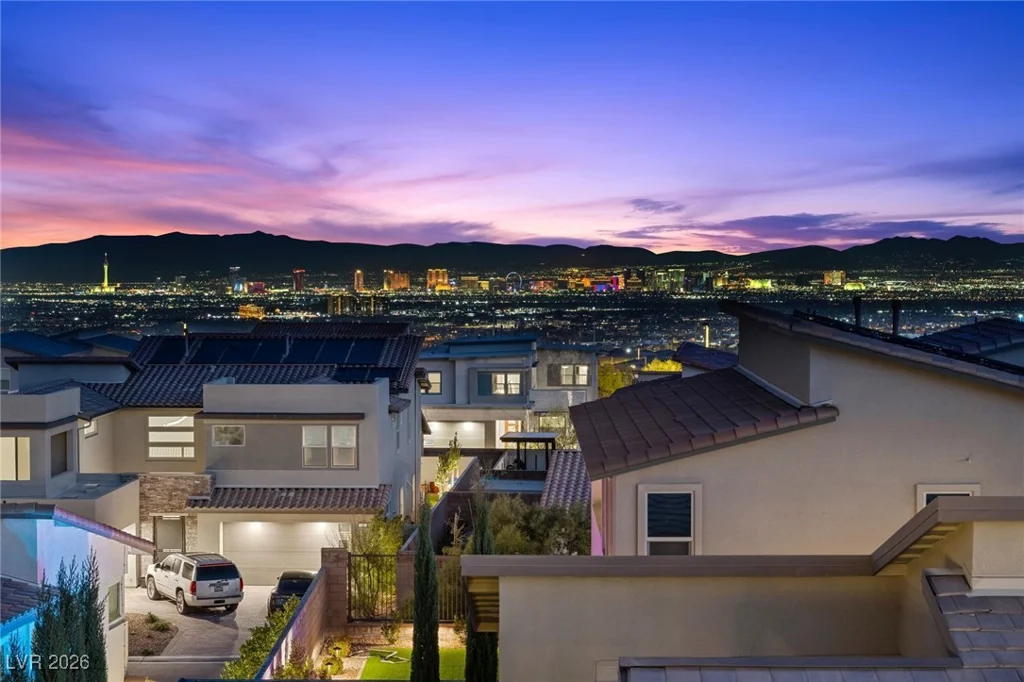 400 Crown Mesa, Las Vegas, NV 89138