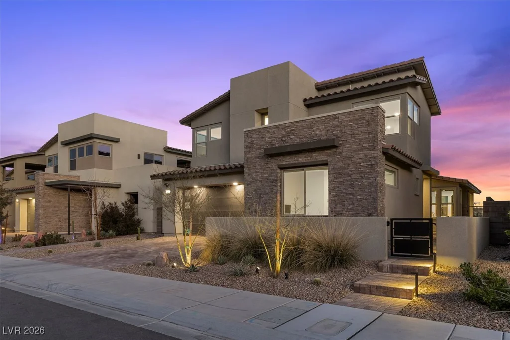 400 Crown Mesa, Las Vegas, NV 89138