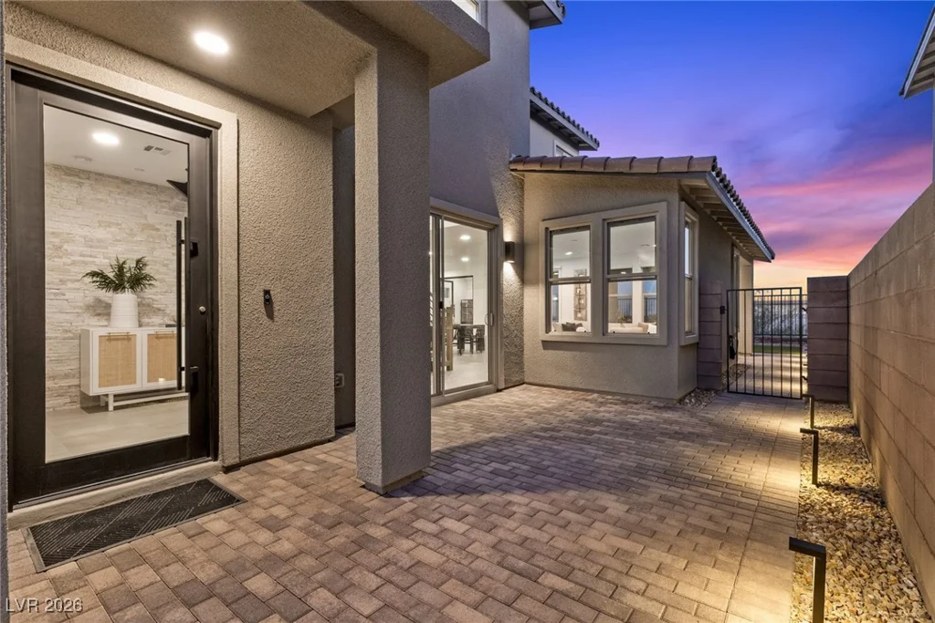 400 Crown Mesa, Las Vegas, NV 89138