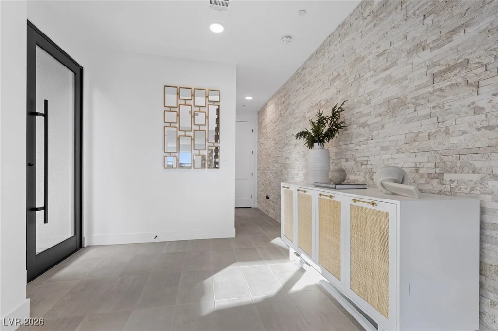 400 Crown Mesa, Las Vegas, NV 89138