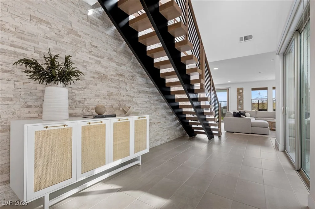 400 Crown Mesa, Las Vegas, NV 89138