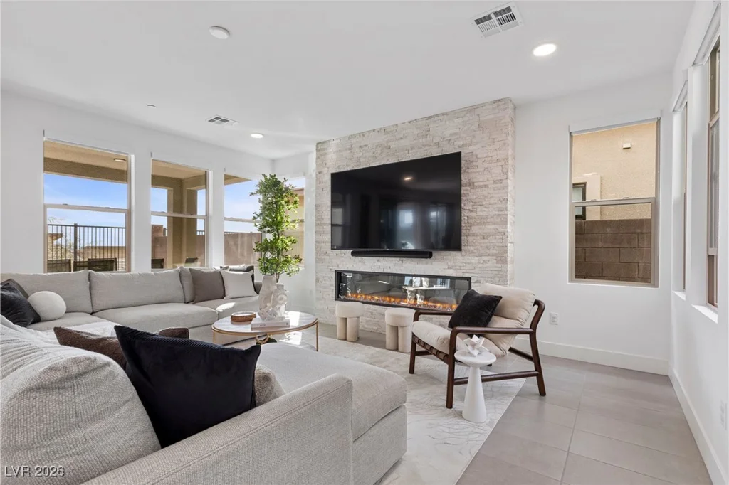 400 Crown Mesa, Las Vegas, NV 89138