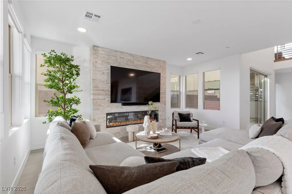 400 Crown Mesa, Las Vegas, NV 89138
