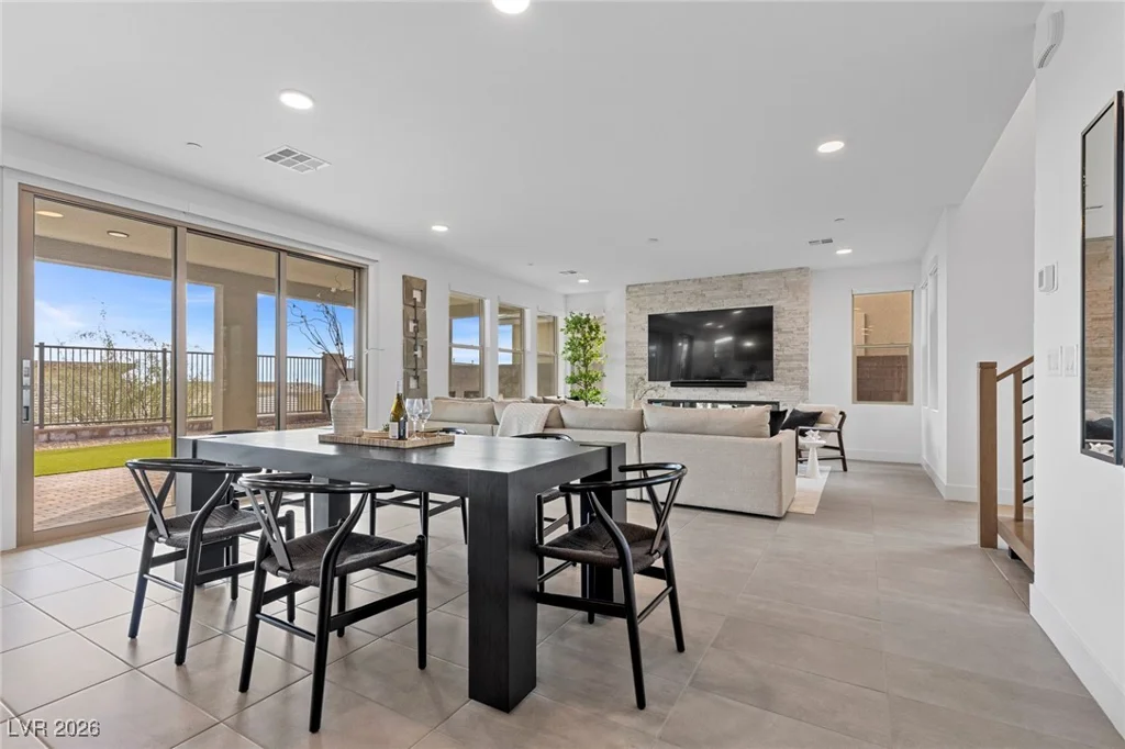 400 Crown Mesa, Las Vegas, NV 89138