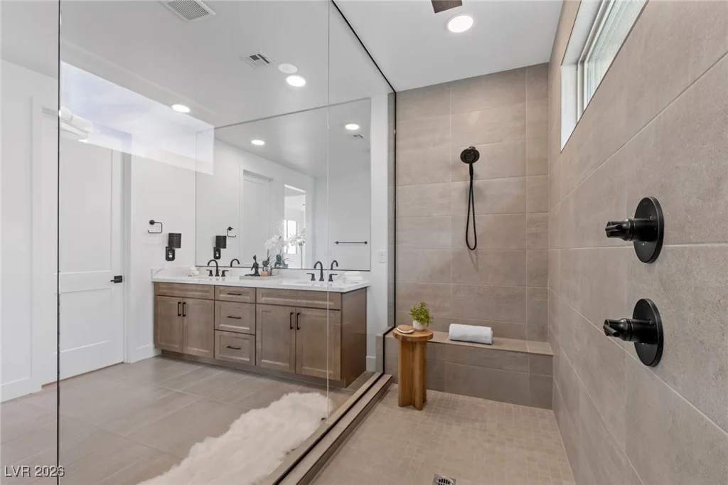 400 Crown Mesa, Las Vegas, NV 89138