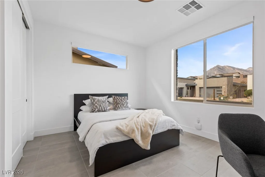 400 Crown Mesa, Las Vegas, NV 89138
