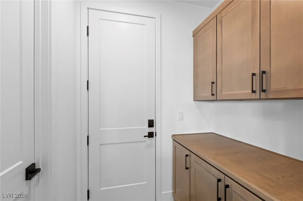 400 Crown Mesa, Las Vegas, NV 89138