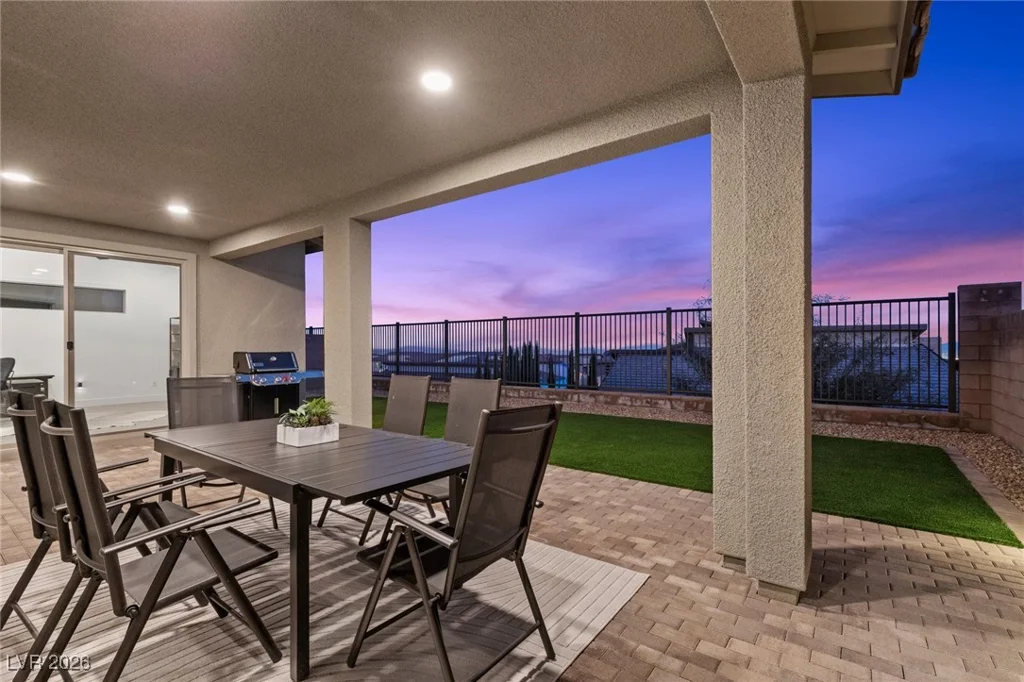 400 Crown Mesa, Las Vegas, NV 89138