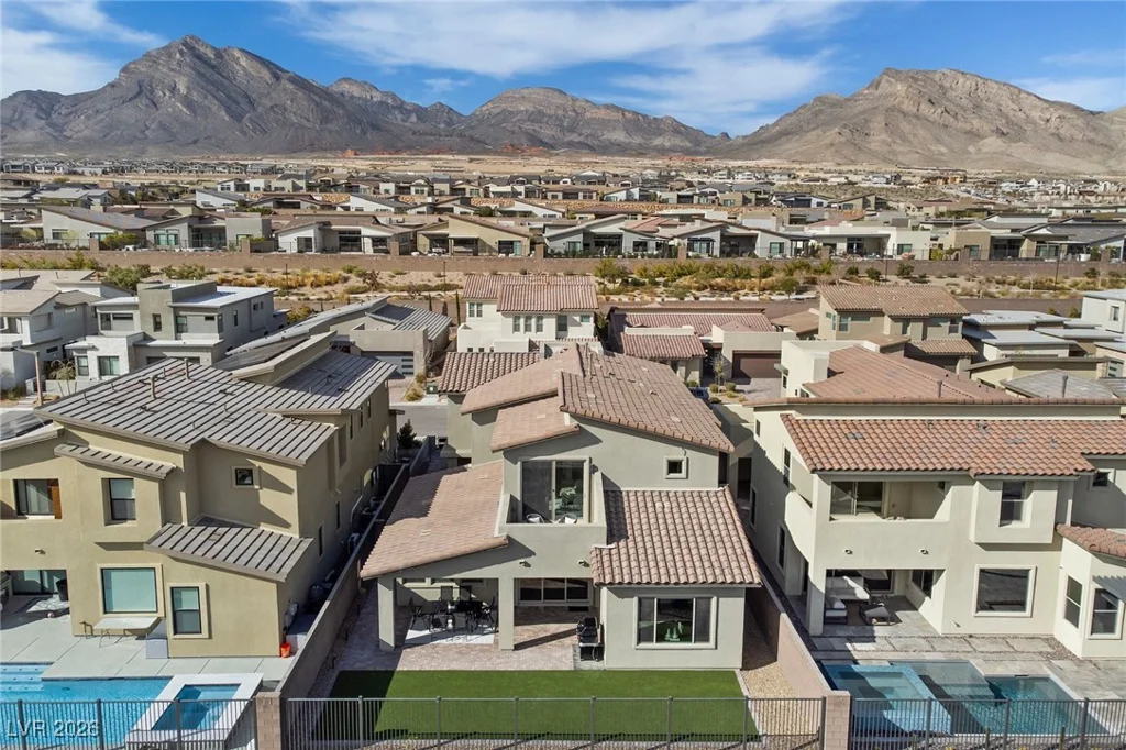 400 Crown Mesa, Las Vegas, NV 89138