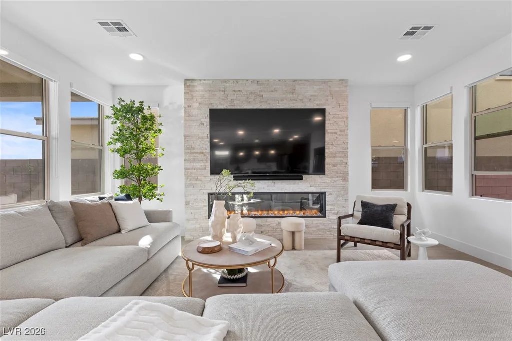 400 Crown Mesa, Las Vegas, NV 89138