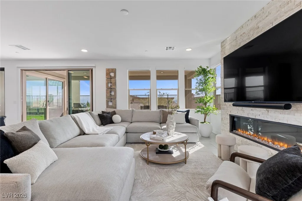400 Crown Mesa, Las Vegas, NV 89138