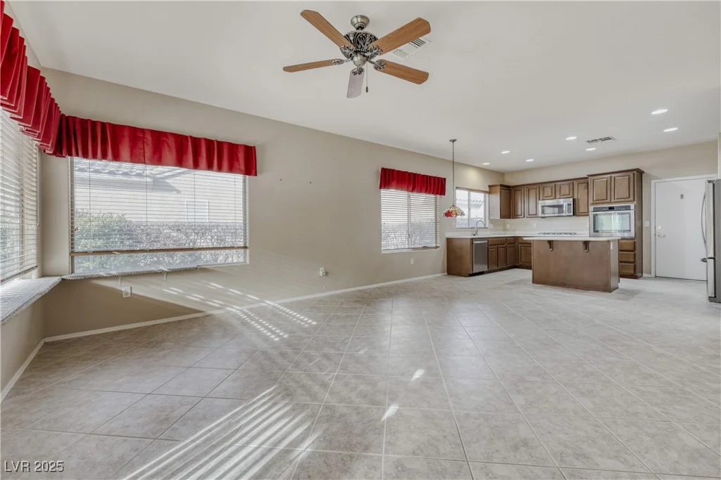 2585 Forest City, Henderson, NV 89052
