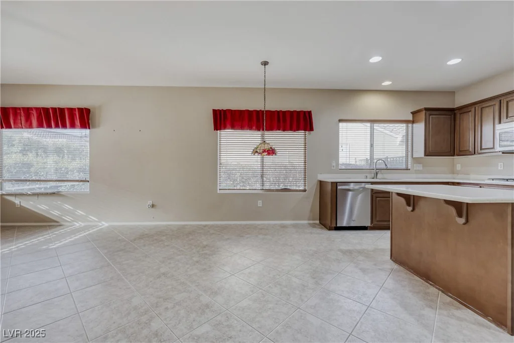 2585 Forest City, Henderson, NV 89052