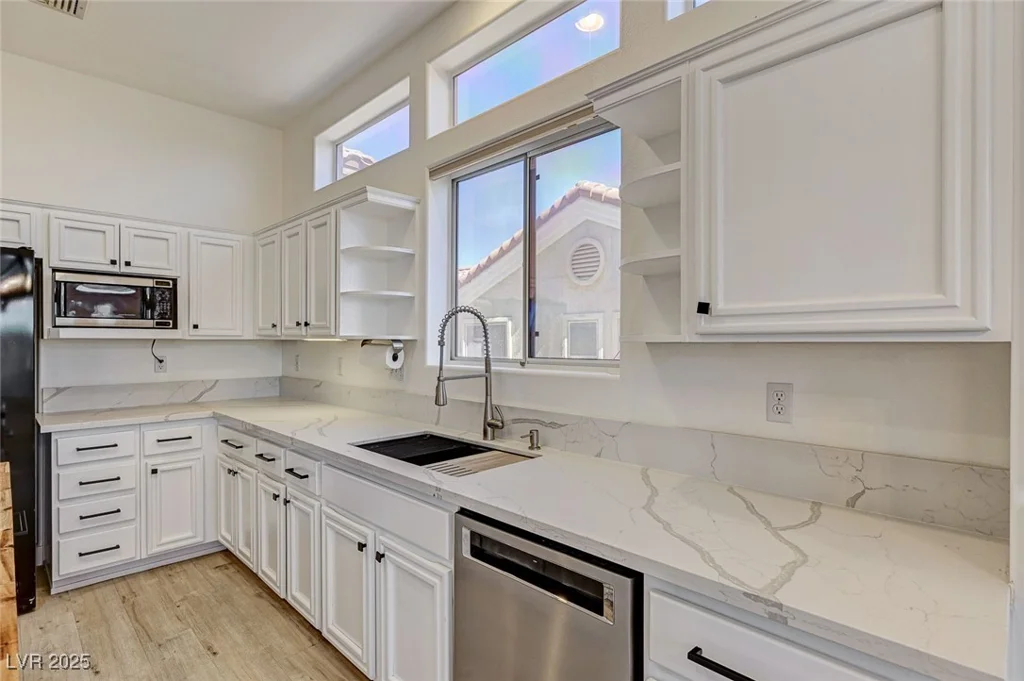 10725 Mission Lakes, Las Vegas, NV 89134