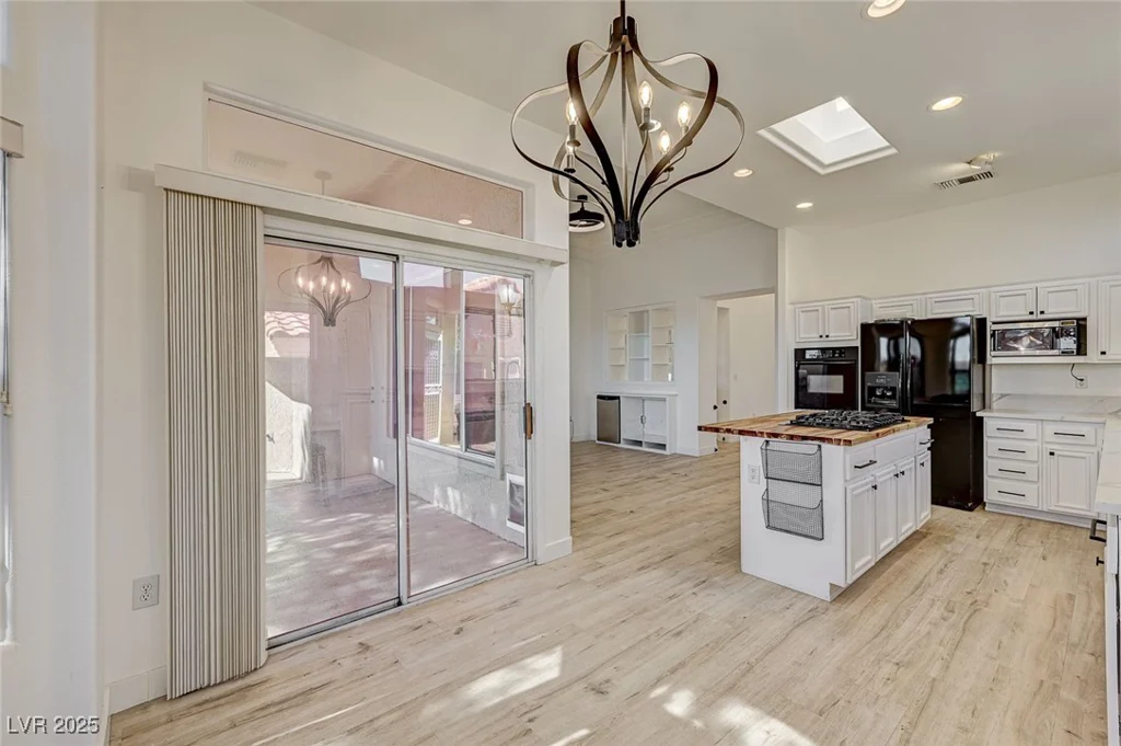 10725 Mission Lakes, Las Vegas, NV 89134