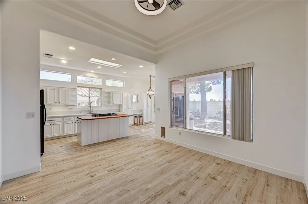 10725 Mission Lakes, Las Vegas, NV 89134