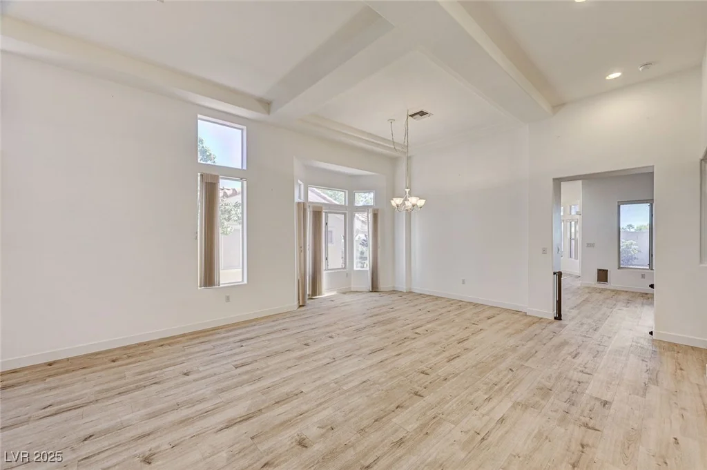 10725 Mission Lakes, Las Vegas, NV 89134