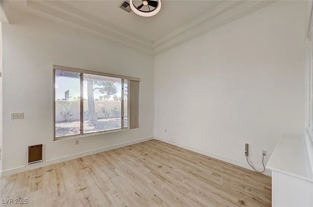 10725 Mission Lakes, Las Vegas, NV 89134
