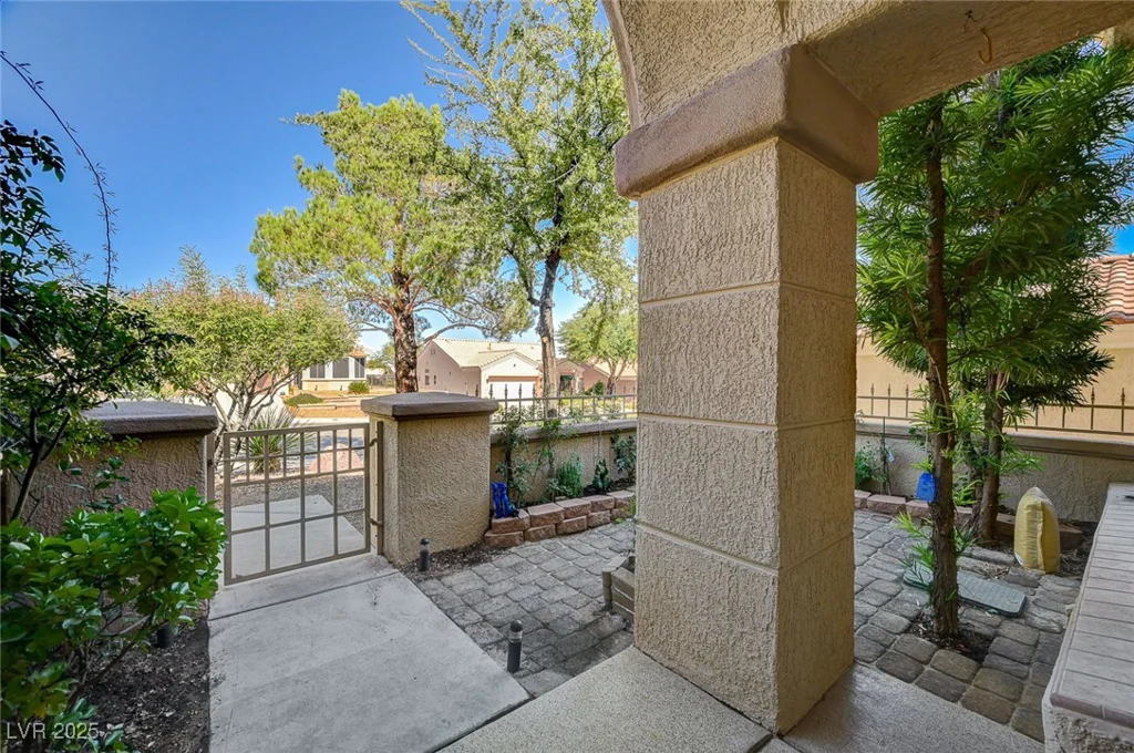 10725 Mission Lakes, Las Vegas, NV 89134