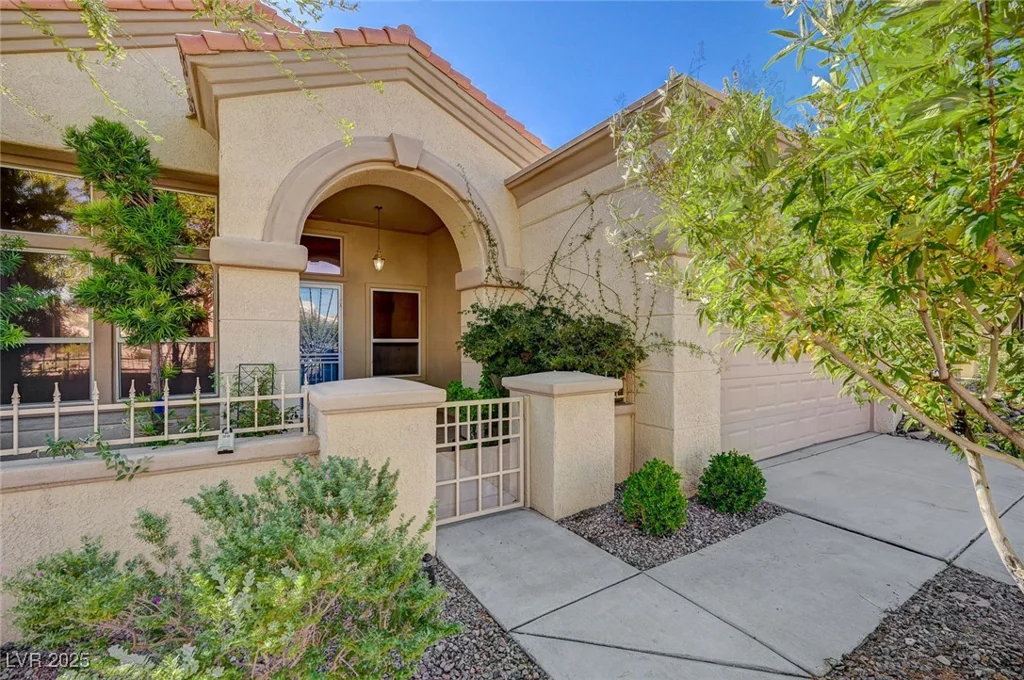 10725 Mission Lakes, Las Vegas, NV 89134