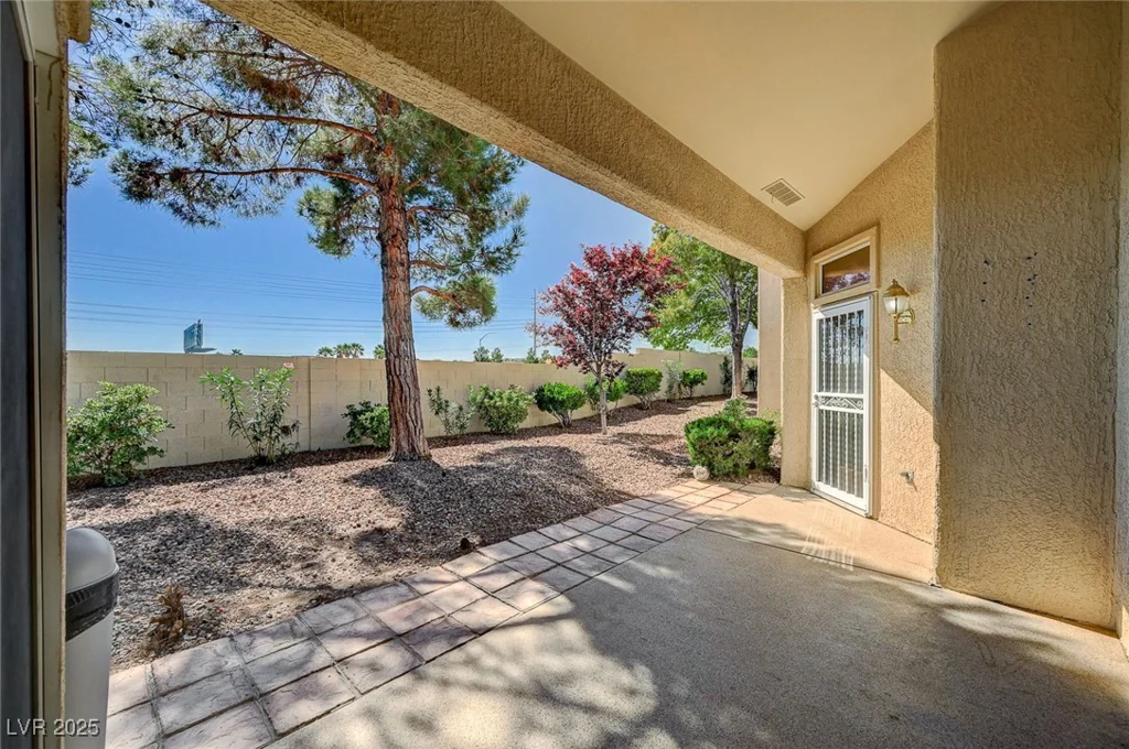 10725 Mission Lakes, Las Vegas, NV 89134
