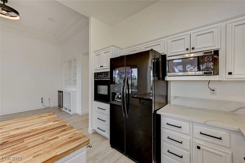 10725 Mission Lakes, Las Vegas, NV 89134