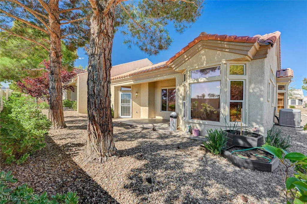 10725 Mission Lakes, Las Vegas, NV 89134
