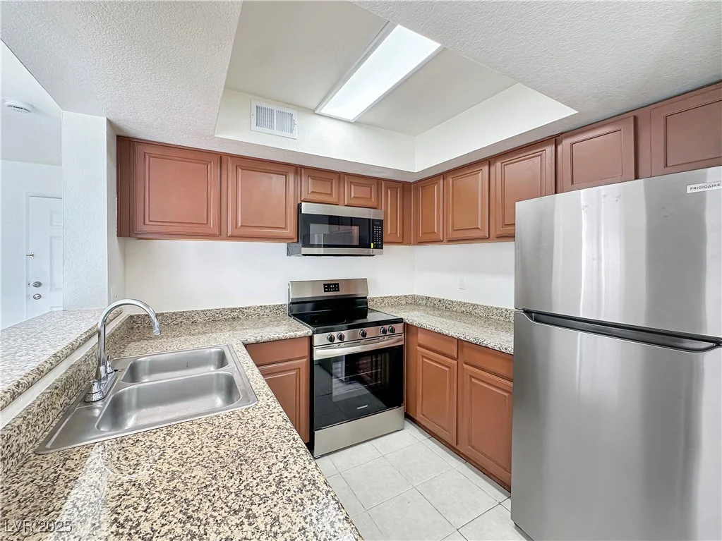 6800 Lake Mead, Las Vegas, NV 89156