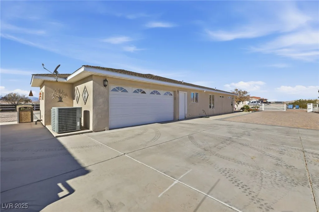 1285 Embry, Moapa, NV 89025