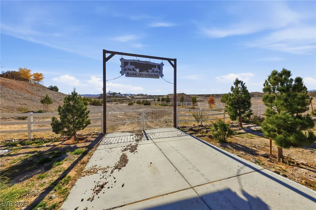 1285 Embry, Moapa, NV 89025