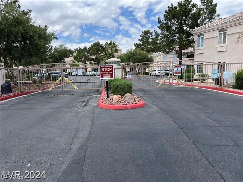 7400 Flamingo, Las Vegas, NV 89147