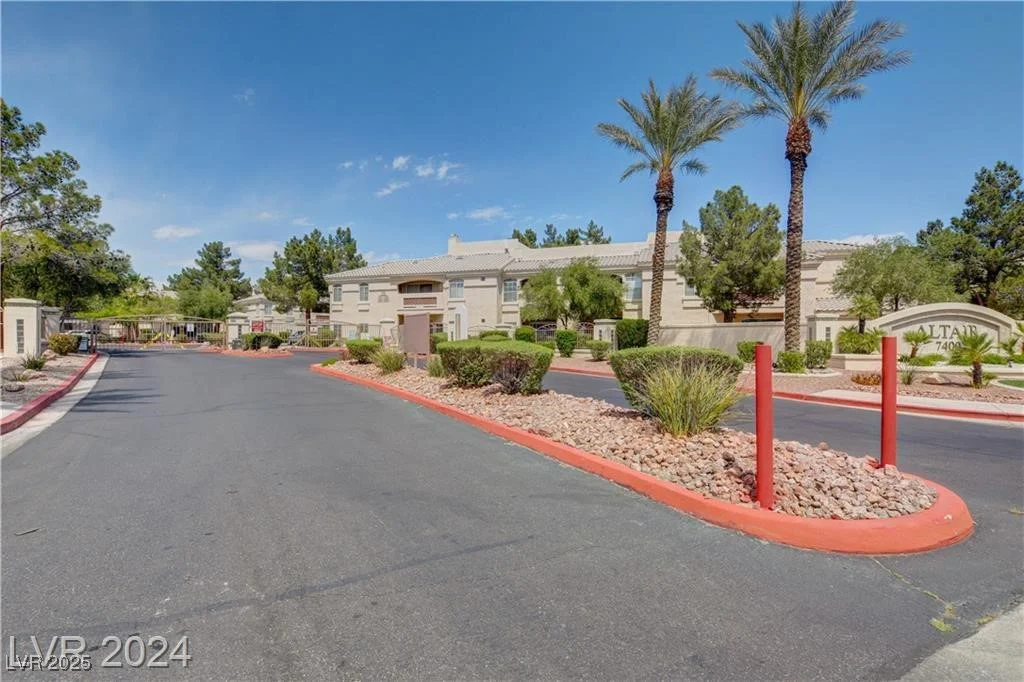 7400 Flamingo, Las Vegas, NV 89147