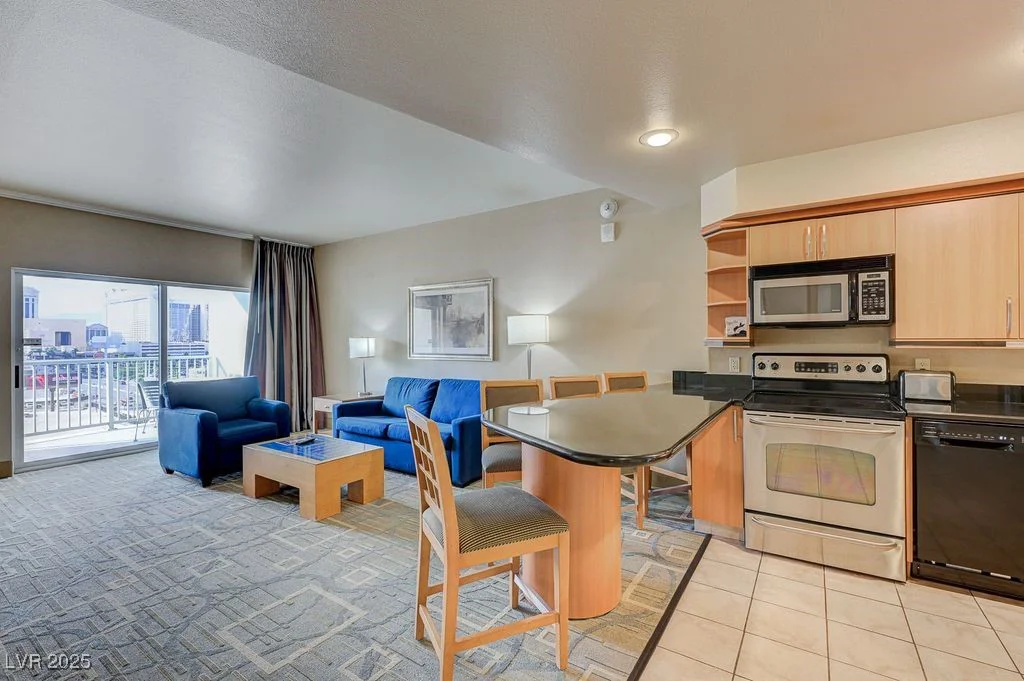 211 Flamingo, Las Vegas, NV 89169