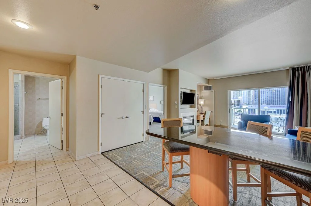211 Flamingo, Las Vegas, NV 89169