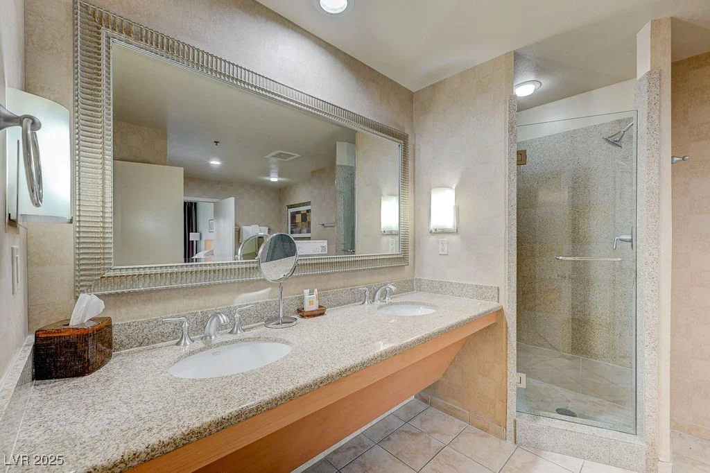 211 Flamingo, Las Vegas, NV 89169