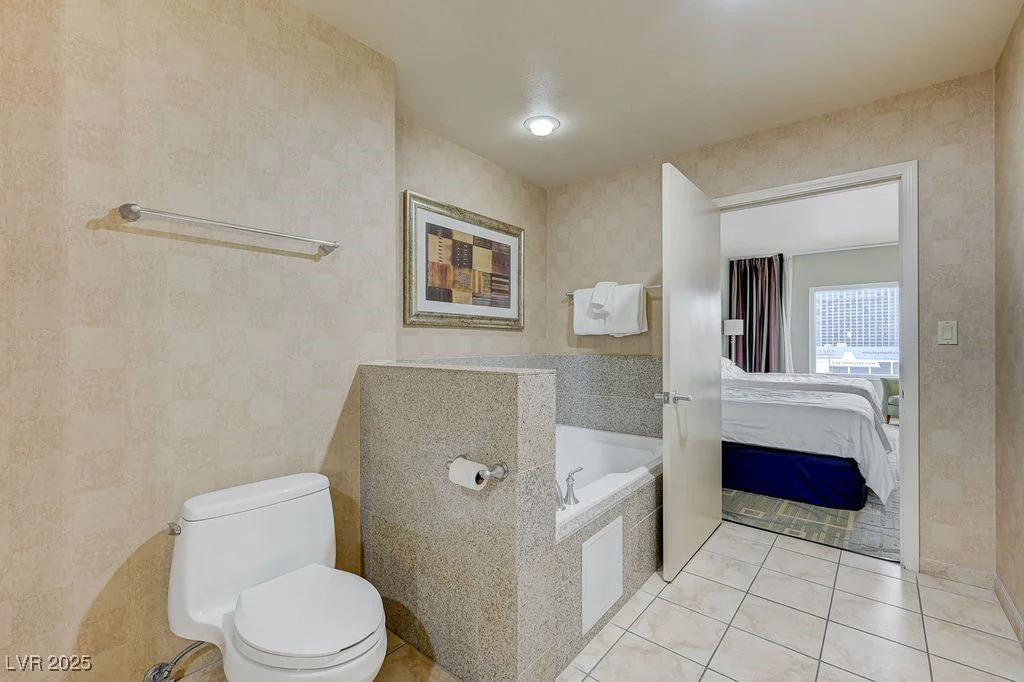 211 Flamingo, Las Vegas, NV 89169