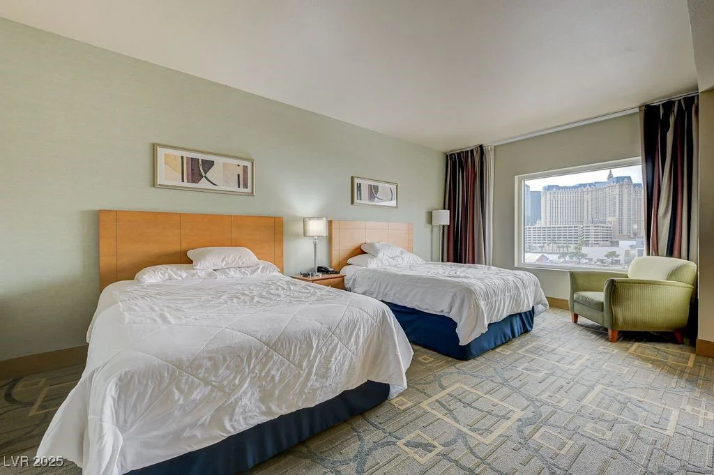 211 Flamingo, Las Vegas, NV 89169