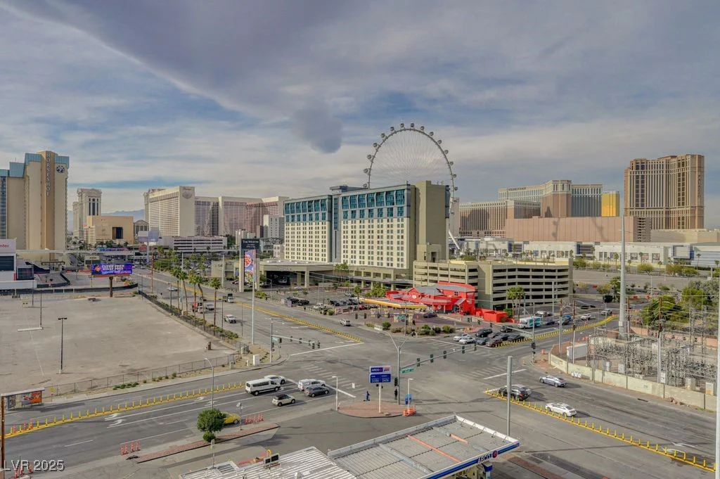 211 Flamingo, Las Vegas, NV 89169