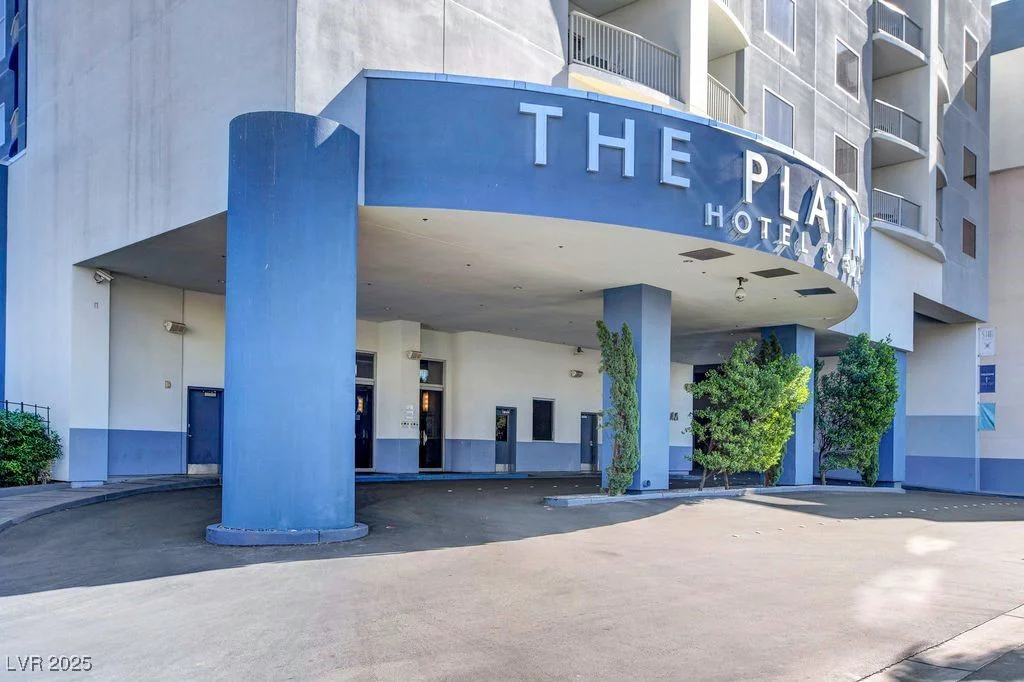 211 Flamingo, Las Vegas, NV 89169