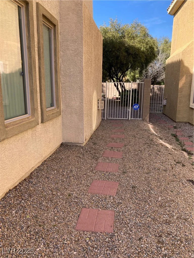 122 Broken Putter, Las Vegas, NV 89148
