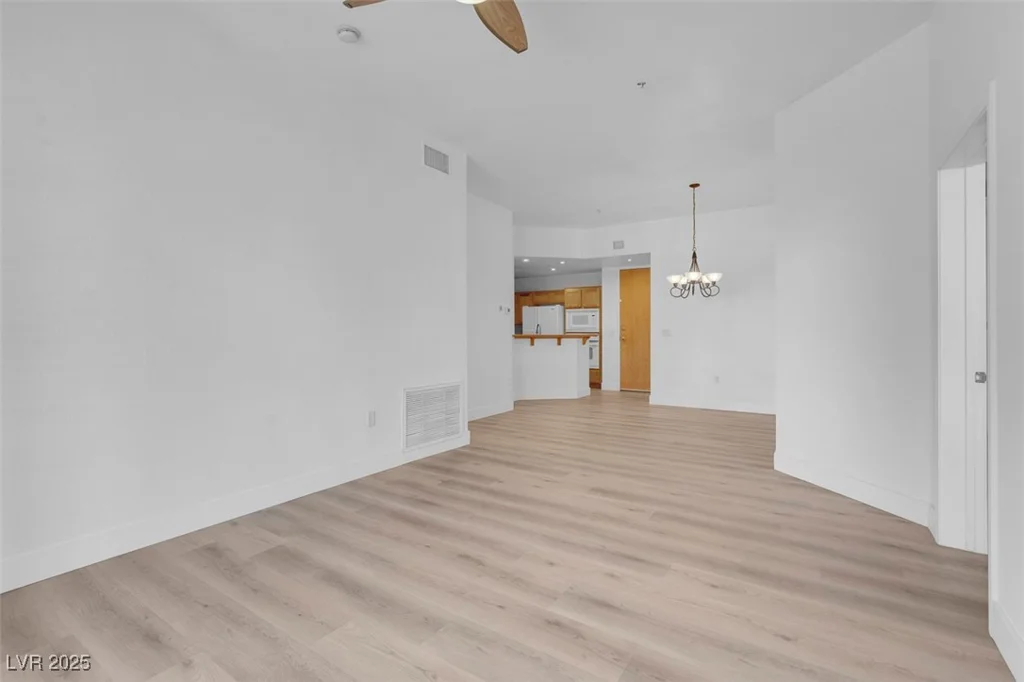 75 Agate, Las Vegas, NV 89123